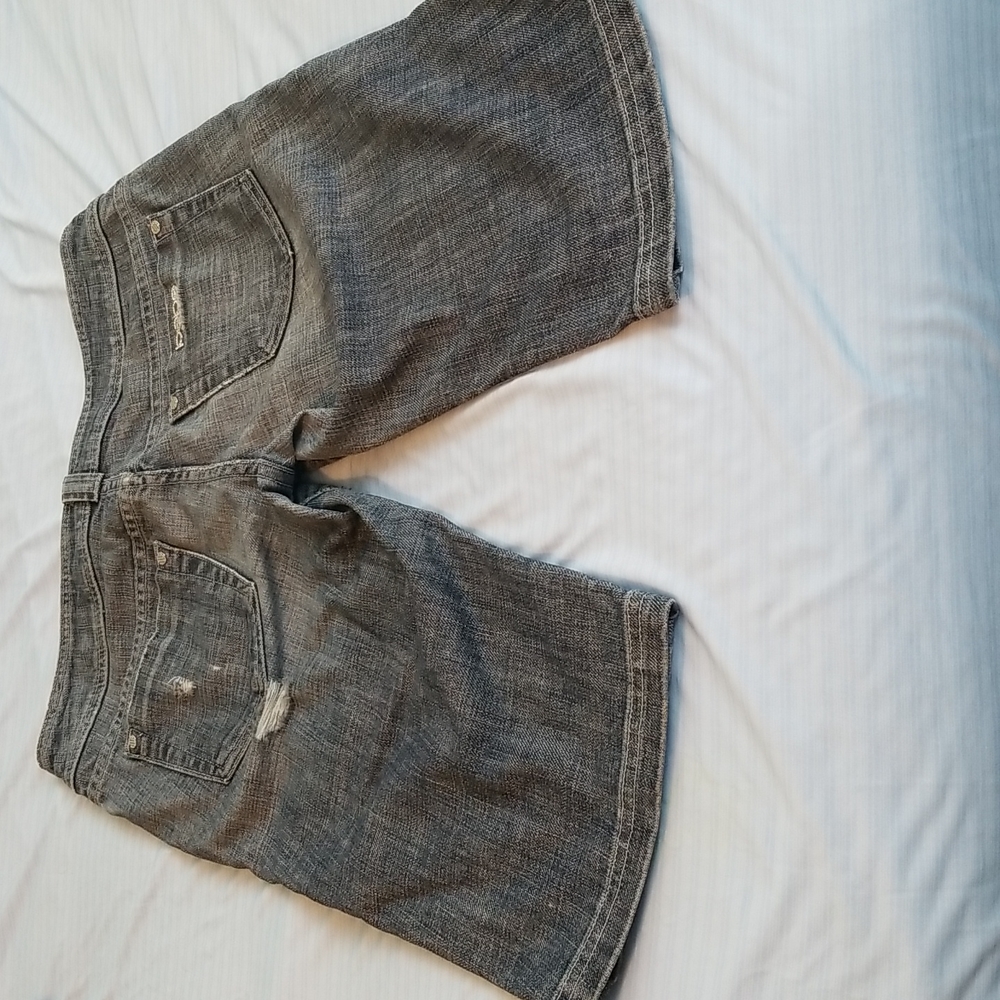 NWOT bebe Bermuda sgirys SZ 31
